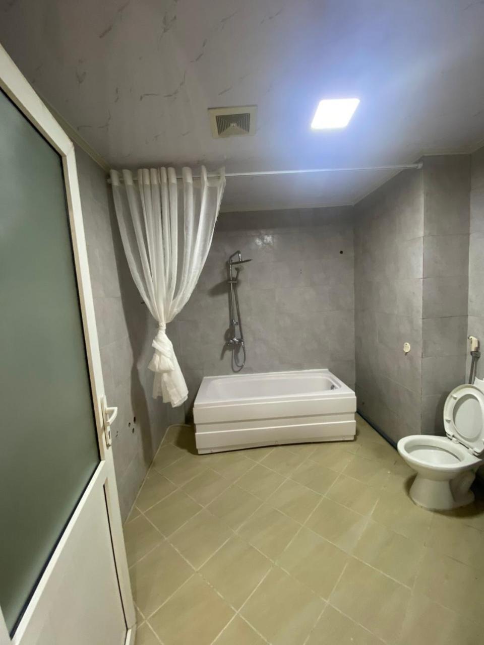 Luxe Paradise Residence 51 Ton Duc Thang Ханой Екстериор снимка